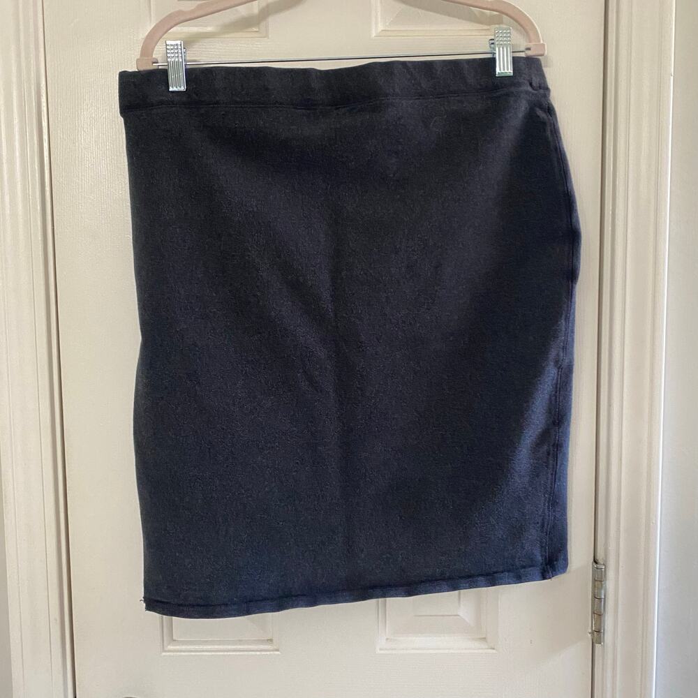 OLD NAVY • Dark Gray Fitted Business Casual Pencil Skirt - Picture 6 of 7